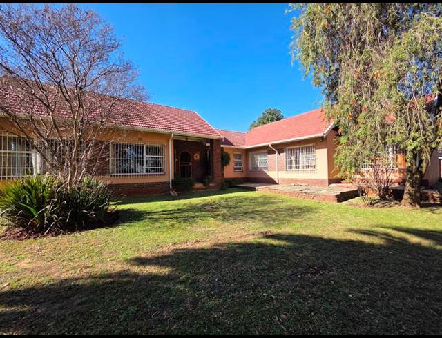 4 BEDROOM HOUSE FOR SALE IN BOKSBURG SOUTH